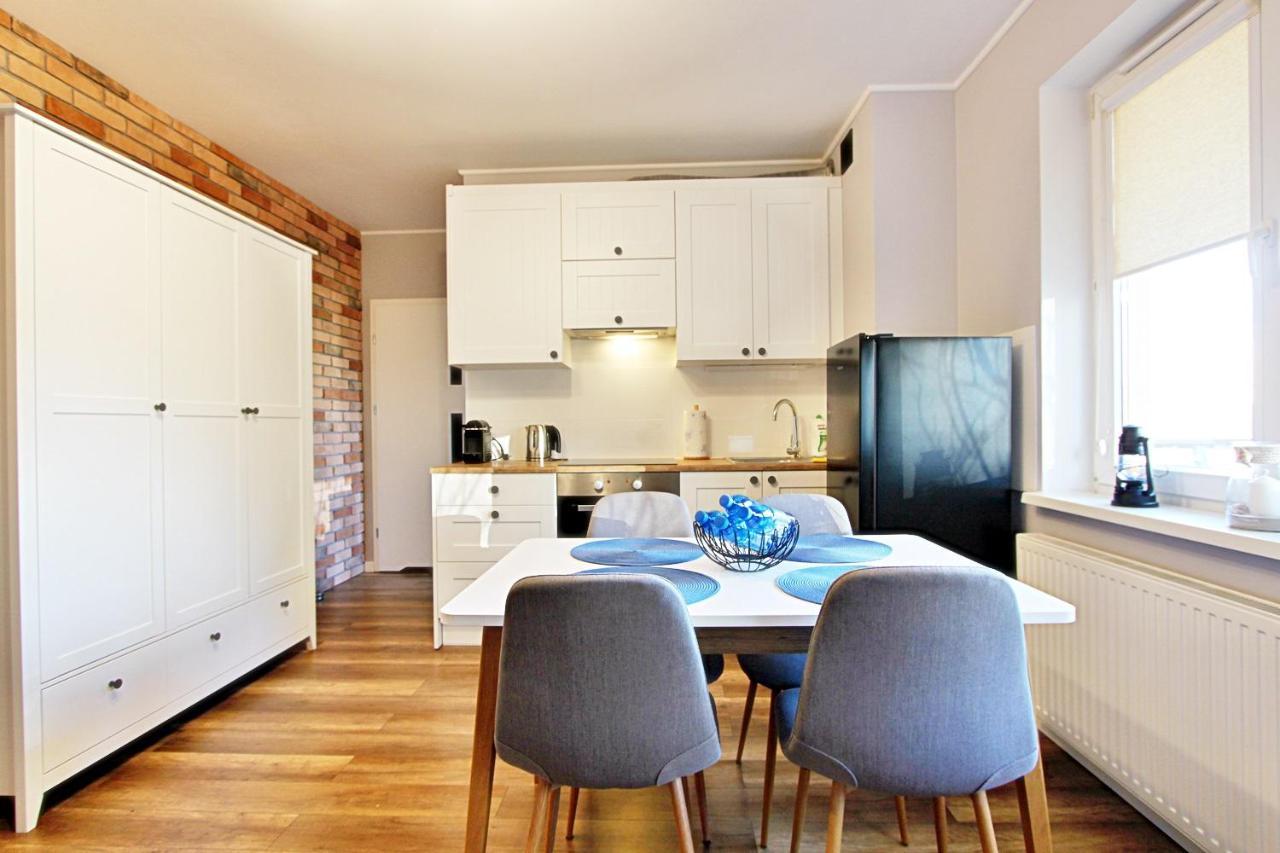 Apartament Kotwica Z Prywatnym Miejscem W Hali Garazowej Apartamento Świnoujście Exterior foto